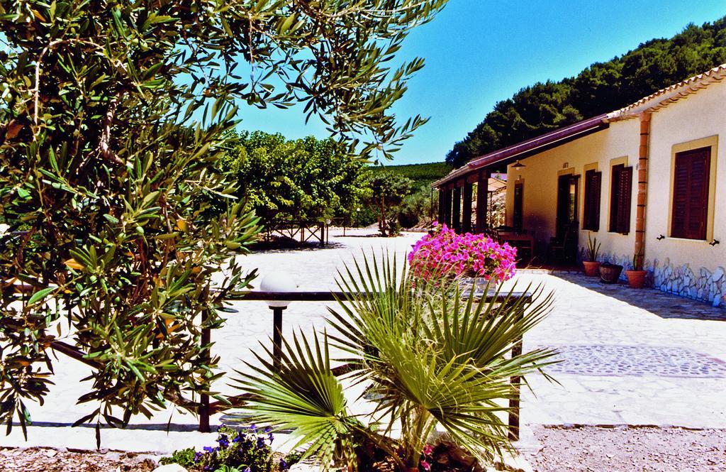Agriturismo Tenute Pispisa Segesta Calatafimi Exterior foto