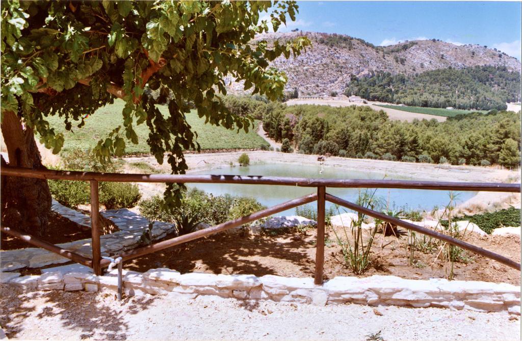 Agriturismo Tenute Pispisa Segesta Calatafimi Exterior foto