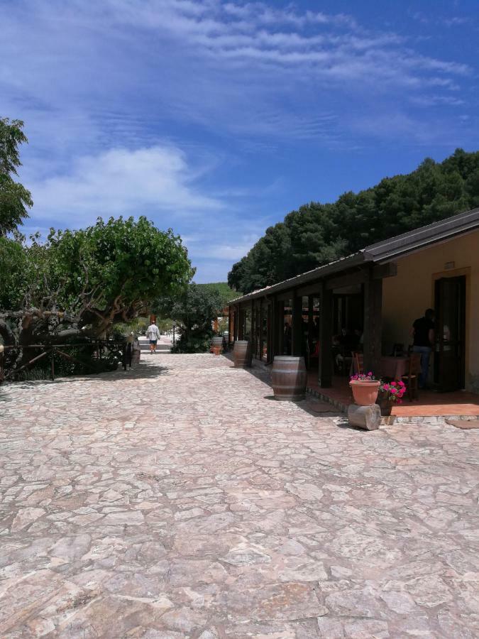 Agriturismo Tenute Pispisa Segesta Calatafimi Exterior foto
