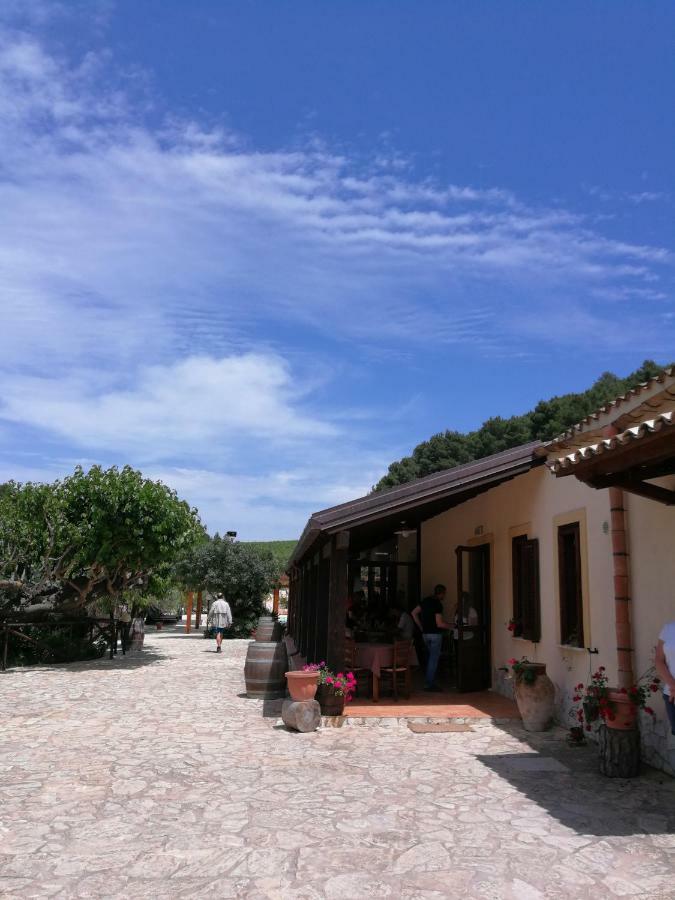 Agriturismo Tenute Pispisa Segesta Calatafimi Exterior foto